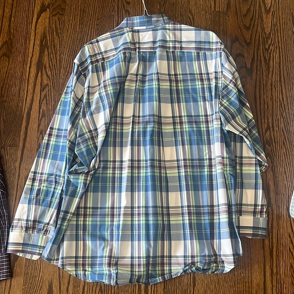 Men’s Vinyard Vines Dress Shirt - Picture 2 of 3